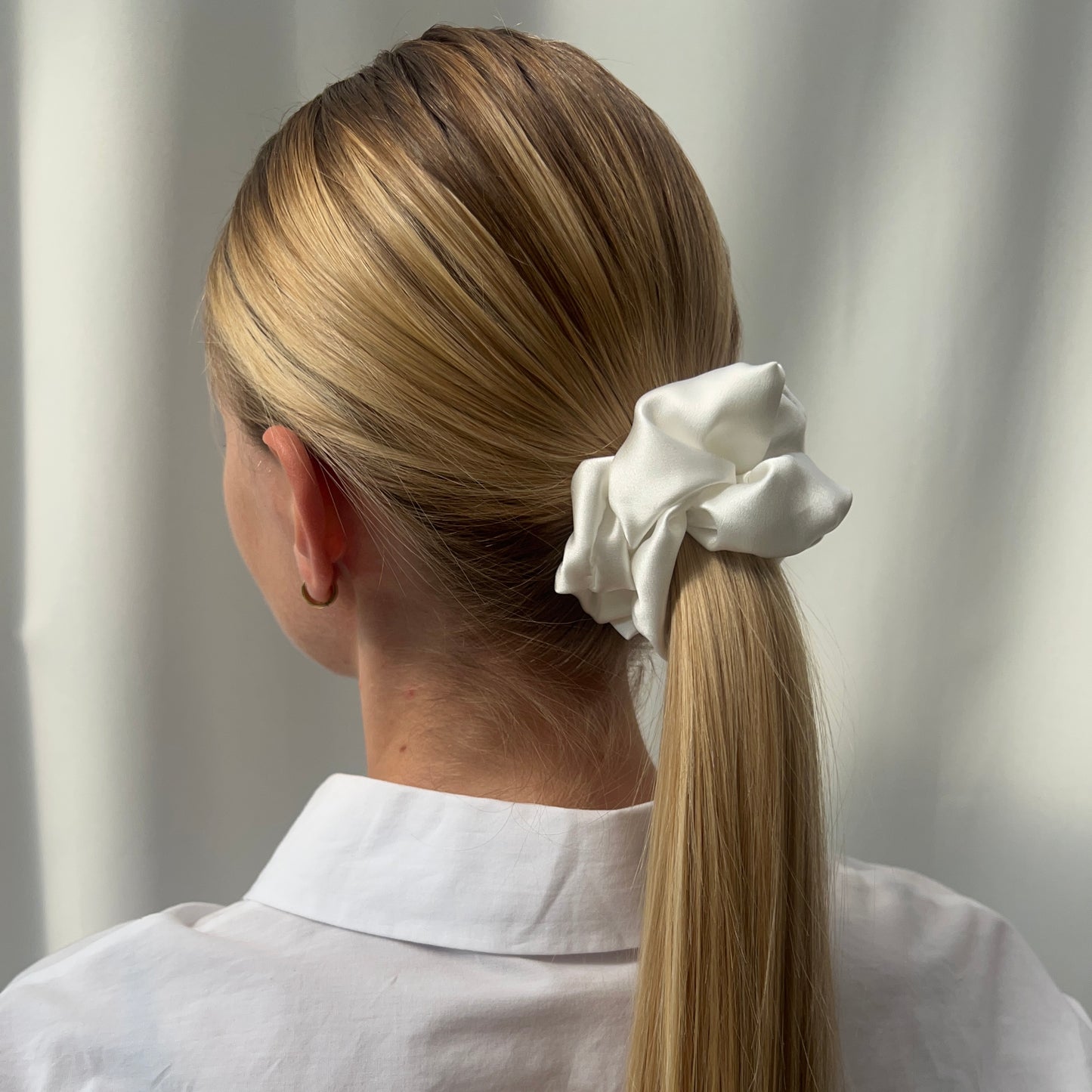 Jedwabna gumka STANDARD - mleczna biel