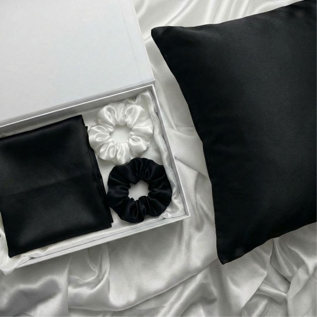 zestaw prezentowy jedwabna poszewka na poduszkę i jedwabne gumki do włosów