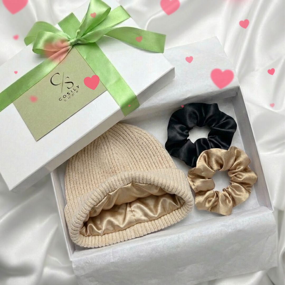 zestaw prezentowy czapka z jedwabną podszewką i jedwabne gumki do włosów w eleganckim pudełku gotowe do wręczenia