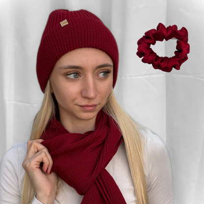 zestaw wełniana czapka zimowa merino z szalikiem z wełny merino i jedwabną gumką do włosów w eleganckim pudełku