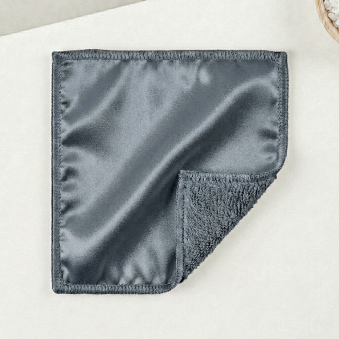 Jedwabny płatek do demakijażu