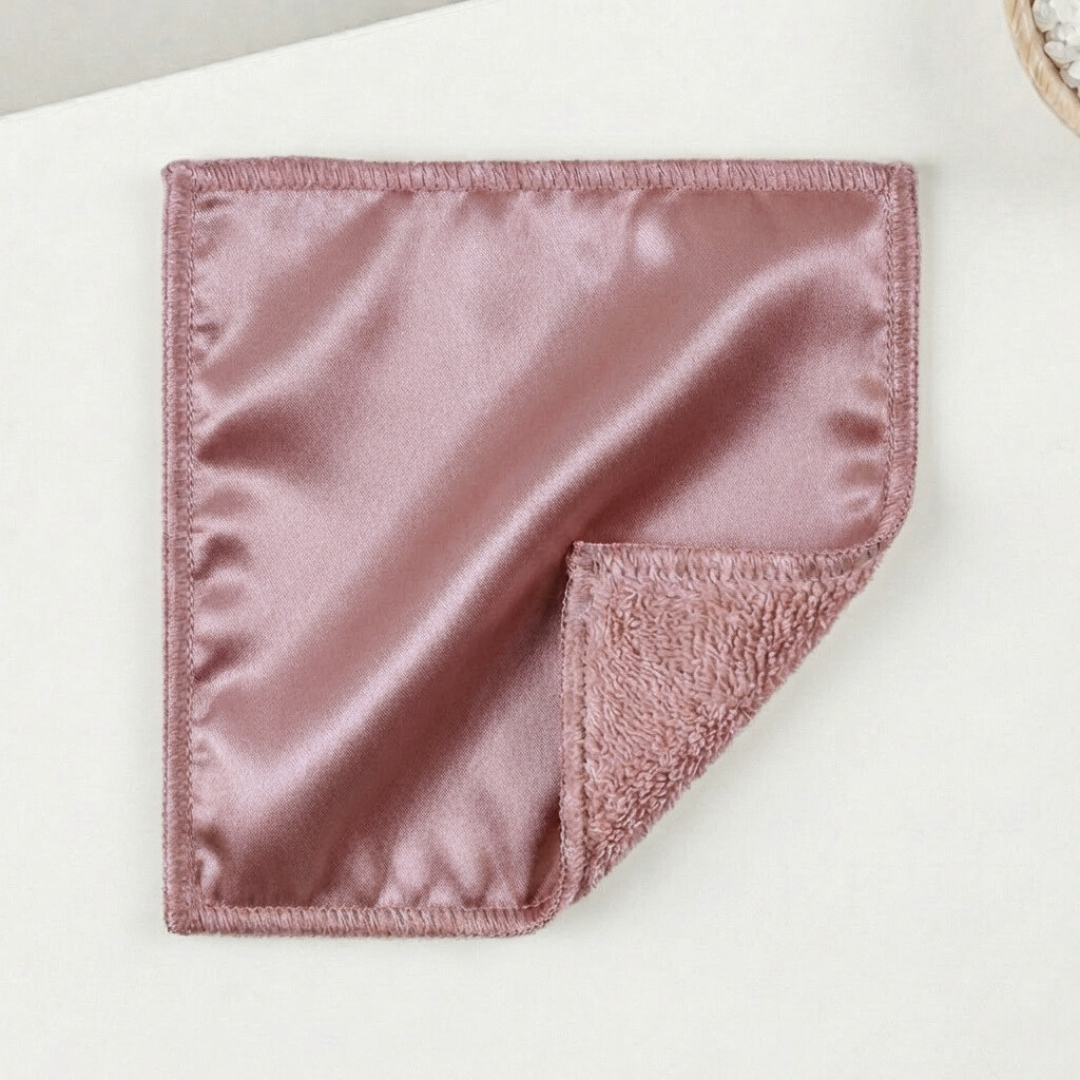 Jedwabny płatek do demakijażu