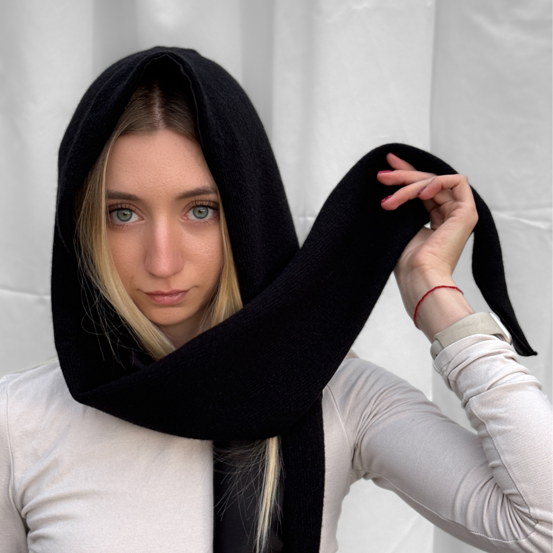 wełniany szalokaptur balaclava czarna z wełny merino